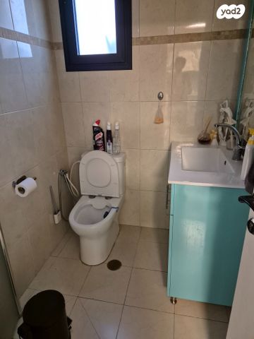 דו משפחתי, הארז 59, קציר, קציר