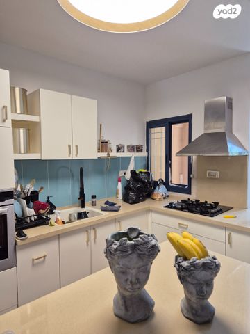 דו משפחתי, הארז 59, קציר, קציר