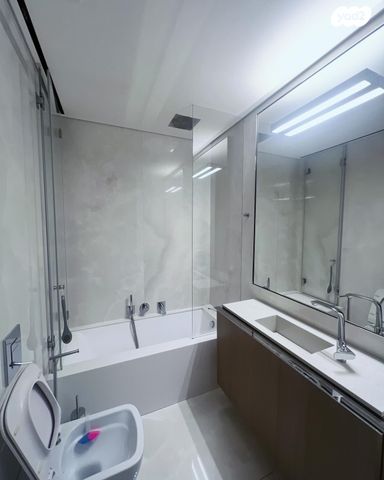 טריפלקס, סיטי, גבעתיים