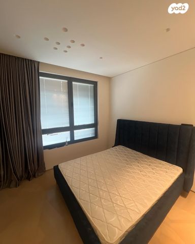 טריפלקס, סיטי, גבעתיים