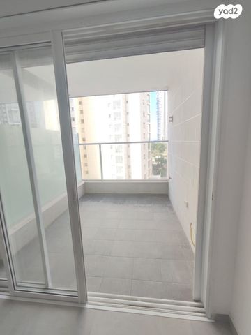 דירה, הנביאים 63, הנביאים, בת ים