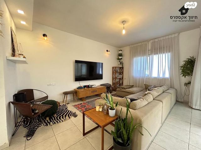 בית פרטי/ קוטג', עומר