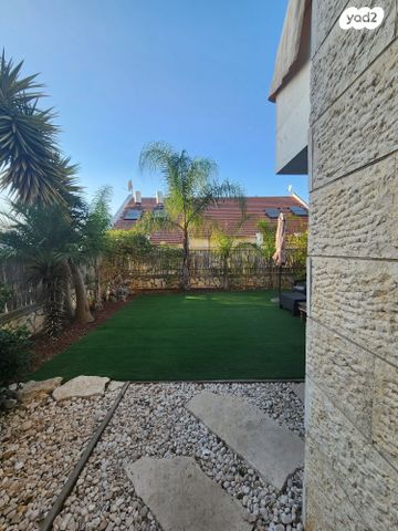 דירת גן, שער הגיא 28, רובע ד', אריאל