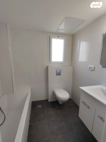 דירה, הנביאים 63, הנביאים, בת ים