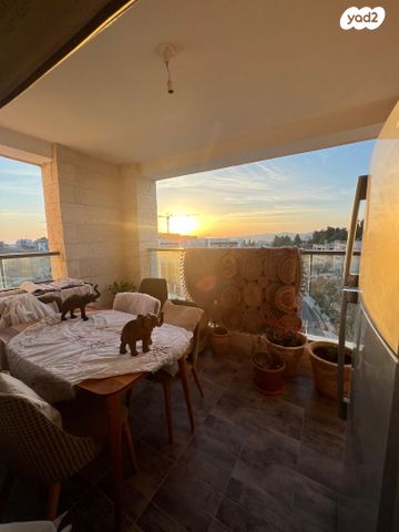 דירה, שדרות החוצבים, מבשרת ציון