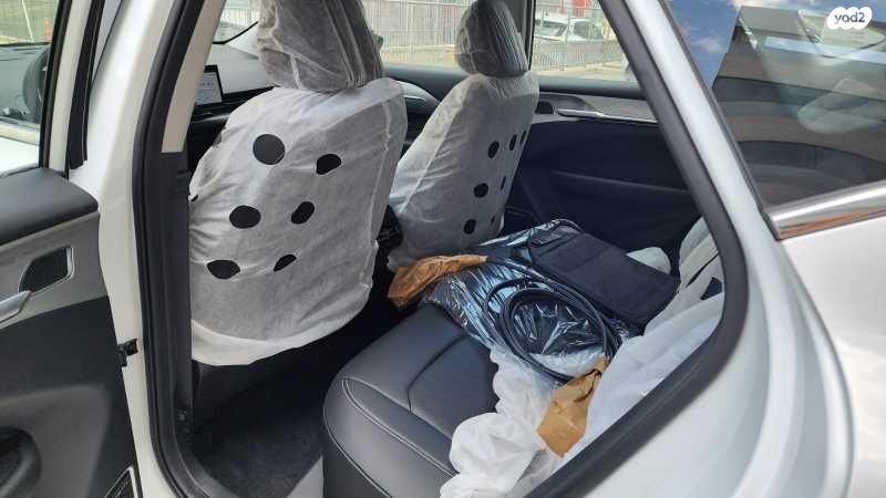 ג׳ילי Geometry C