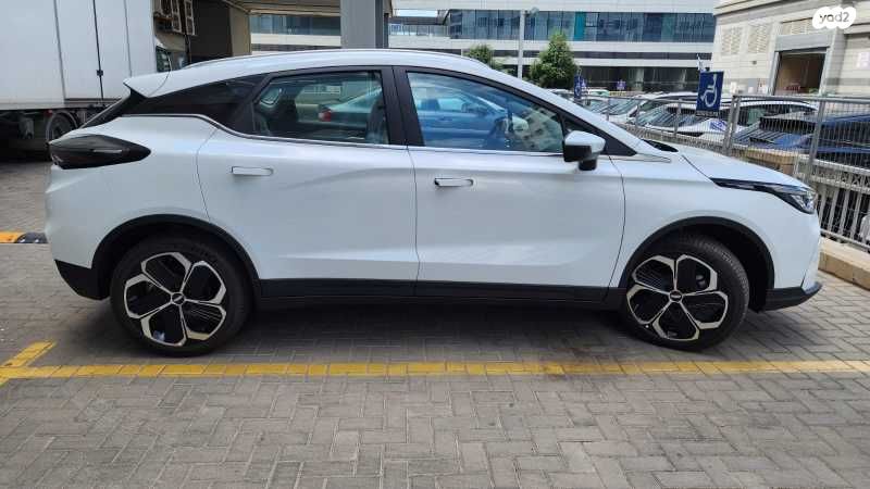 ג׳ילי Geometry C