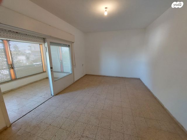 שדרות טרומפלדור 1