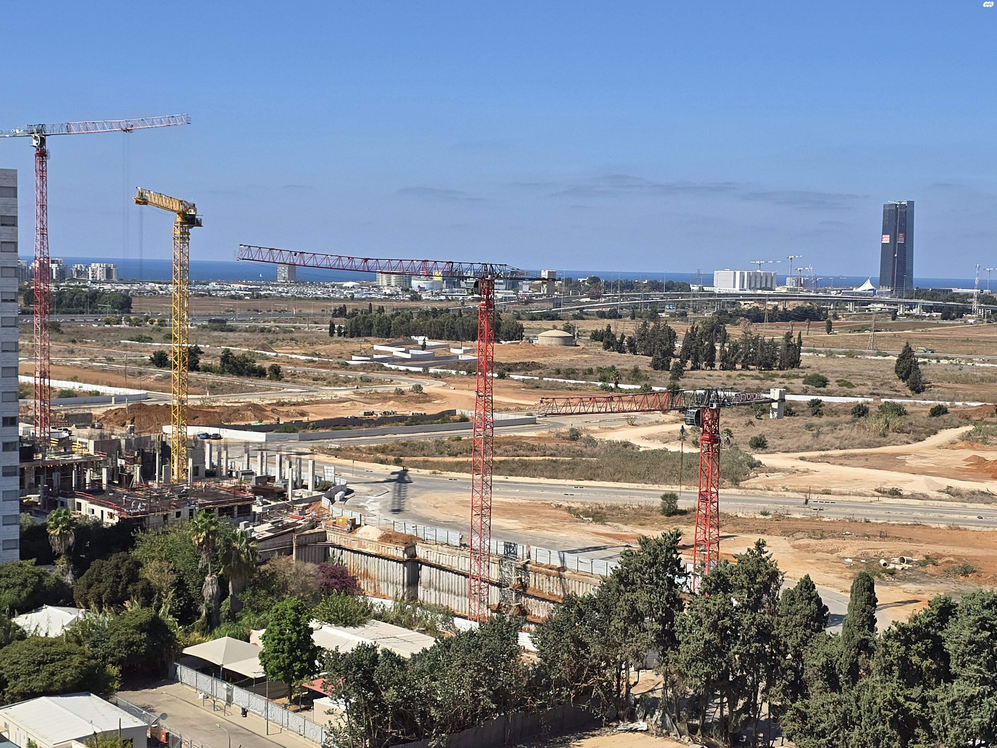 השדות 2