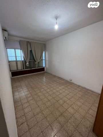 דירה, סמטת בצלאל, רמב"ם, ראשון לציון