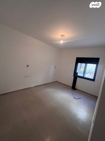 דירת גן, רמב"ם, מבשרת ציון