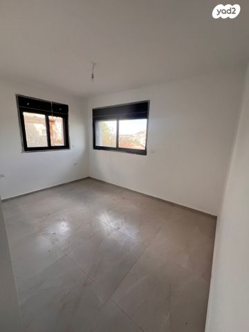 דירת גן, רמב"ם, מבשרת ציון