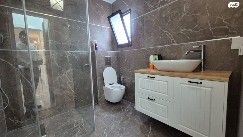 גג/ פנטהאוז, השומר, שיכון עובדים, טבריה