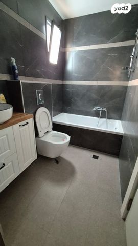 גג/ פנטהאוז, השומר, שיכון עובדים, טבריה