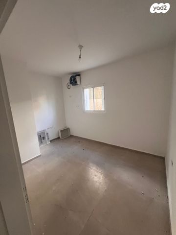 דירת גן, רמב"ם, מבשרת ציון