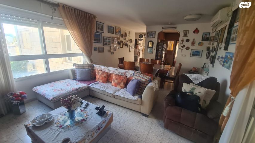 דירת גן, נחליאלי, נווה מנחם, גבעת זאב