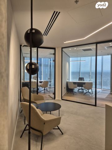 משרדים, קרית אונו