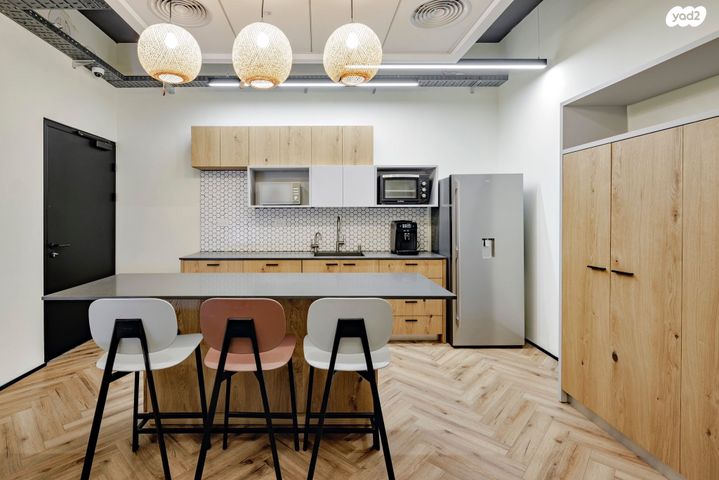 משרדים, צומת סביון, קרית אונו