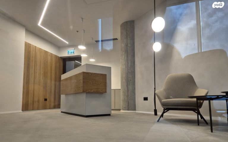 משרדים, קרית אונו