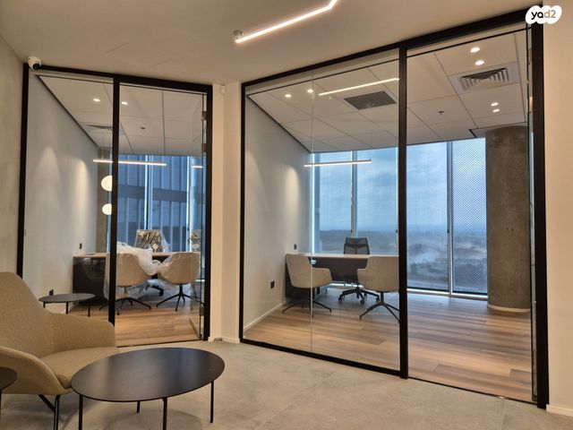 משרדים, קרית אונו