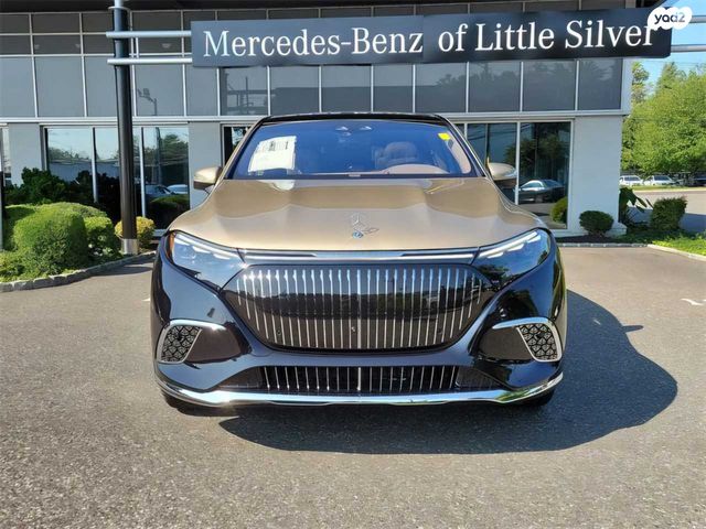 מודעת רכב מרצדס-בנץ EQS SUV