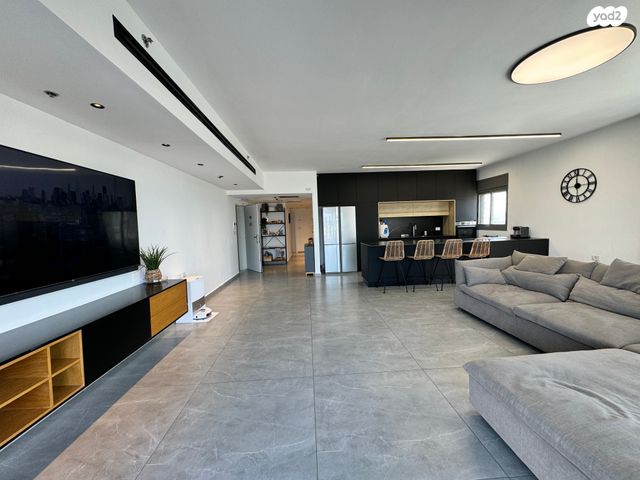 גג/ פנטהאוז