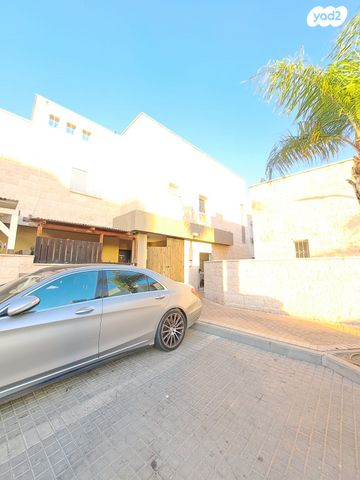 גג/ פנטהאוז, נתיבות