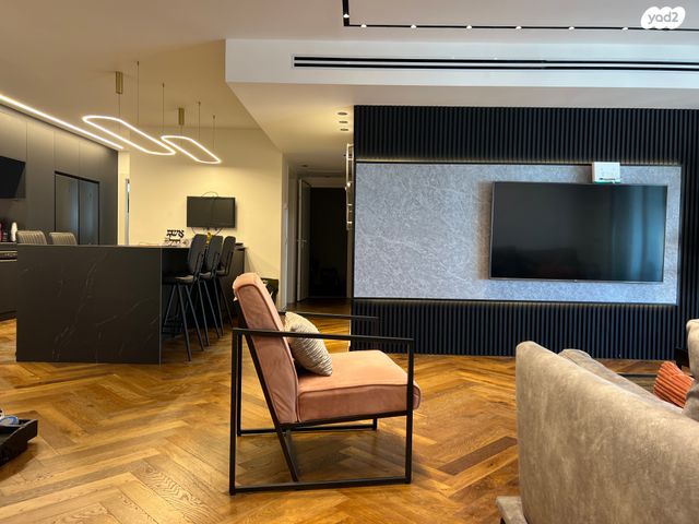 דופלקס, שדרות הרצל, נאות שמיר, יבנה