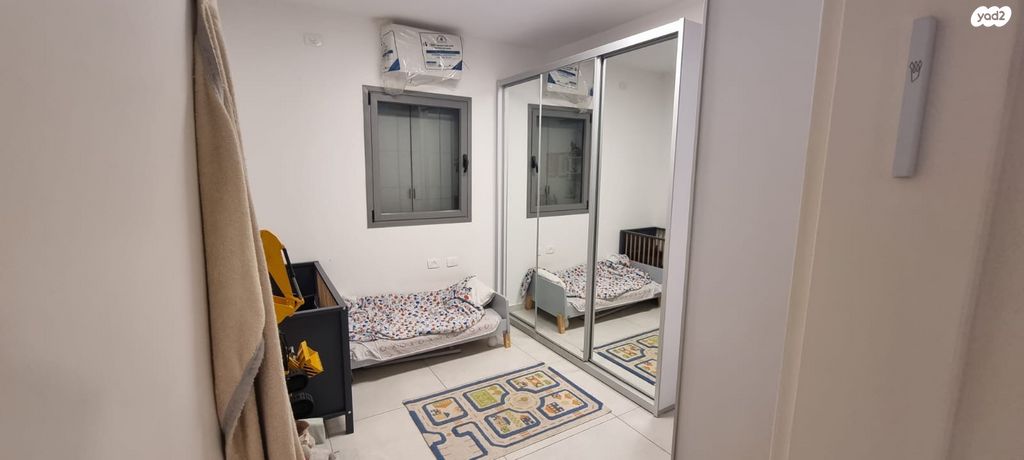 דירה, אריק איינשטיין, הרצליה ב', הרצליה