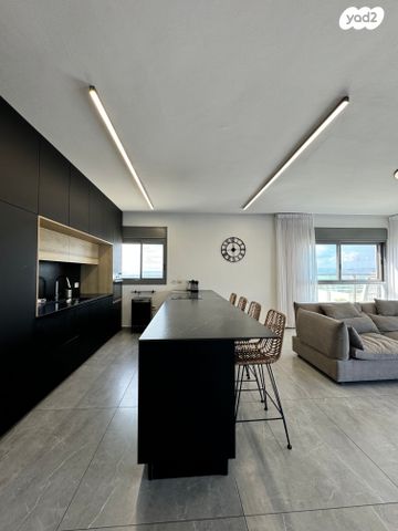 גג/ פנטהאוז, עכו