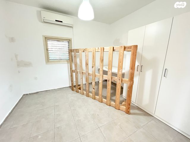 דירת גן, יצחק רגר, באר שבע