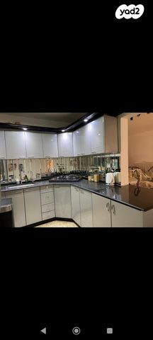 מקור החסידה 