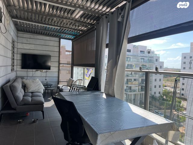 דופלקס, שדרות הרצל, נאות שמיר, יבנה