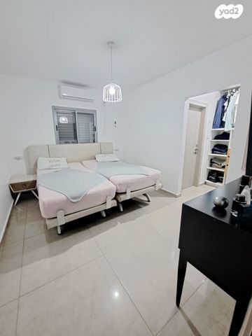 גג/ פנטהאוז, נתיבות