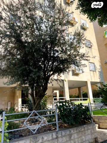 דירה, שדרות חיים וייצמן 100, צפון מזרח מרכז העיר, נתניה