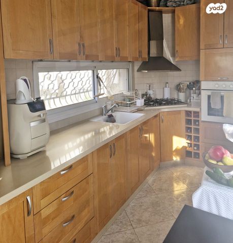 דירה, שדרות חיים וייצמן 100, צפון מזרח מרכז העיר, נתניה