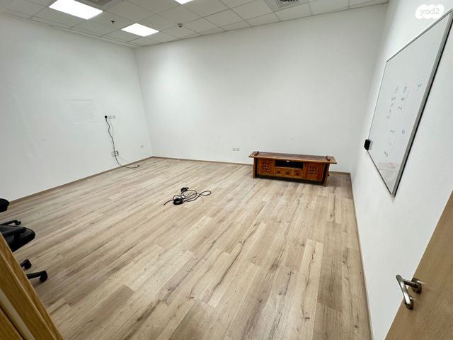 משרדים, הפארק הטכנולוגי, מודיעין מכבים רעות