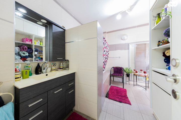 בית פרטי/ קוטג', האלון, רובע ב', אריאל