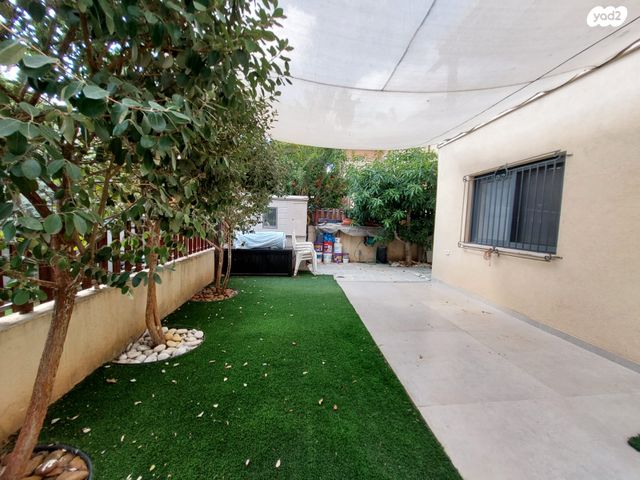 דו משפחתי, כפר יונה