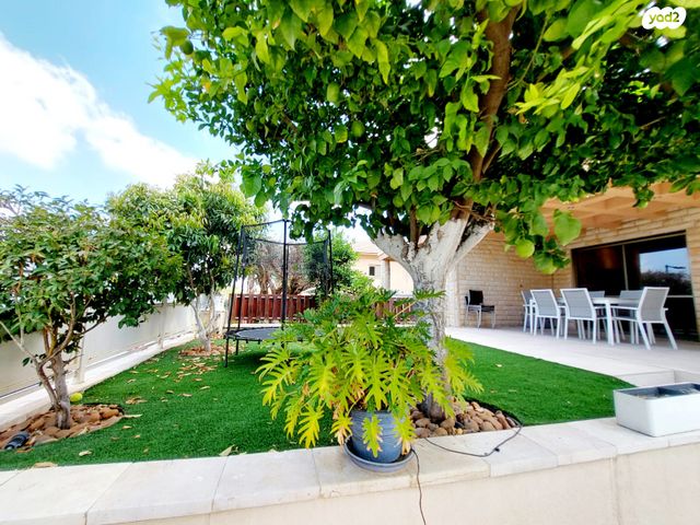 דו משפחתי, כפר יונה