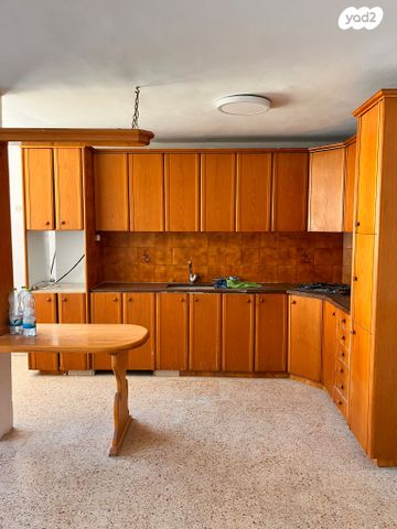 דירה, אליעזר קשאני, ארמון הנציב, תלפיות מזרח, ירושלים