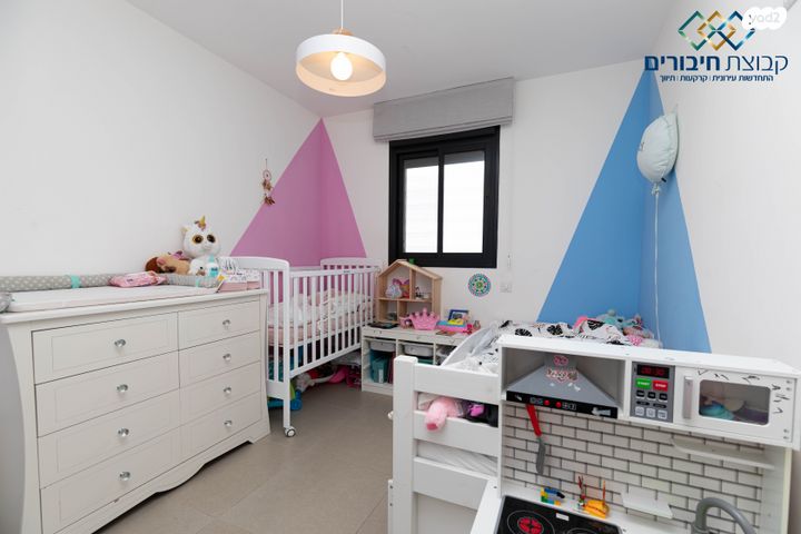 דירה, מרים הנביאה, פסגות אפק, ראש העין