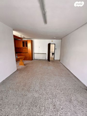 דירה, אליעזר קשאני, ארמון הנציב, תלפיות מזרח, ירושלים