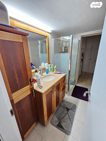 דירה, מנחם בייליס, כרמליה, חיפה