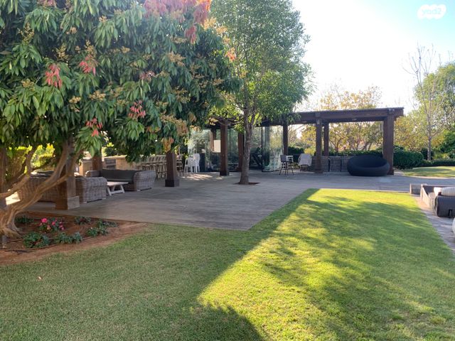 משק עזר, אביחיל