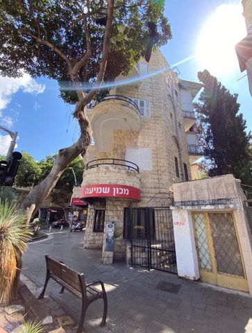 חנויות/ שטח מסחרי, החלוץ 20, הדר מרכז, חיפה