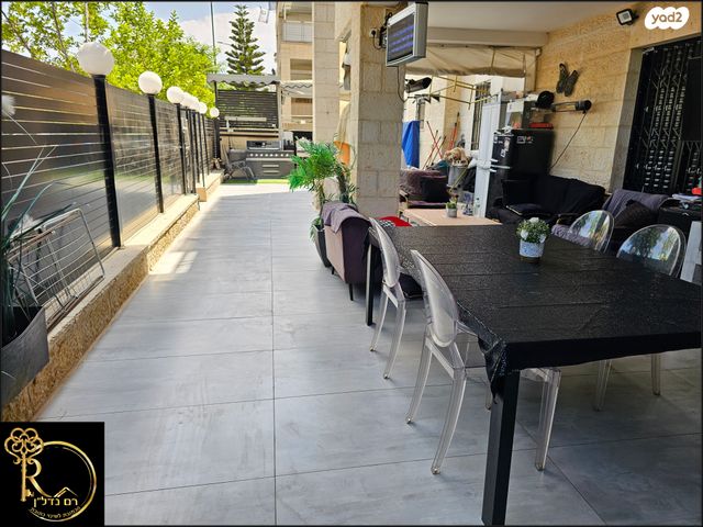 דירת גן, האלמוג, נופי סלע, מעלה אדומים