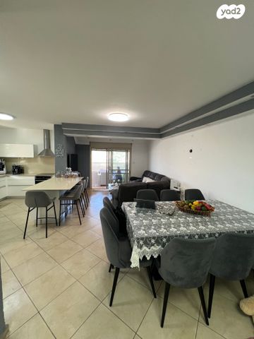 דו משפחתי, מעלות תרשיחא