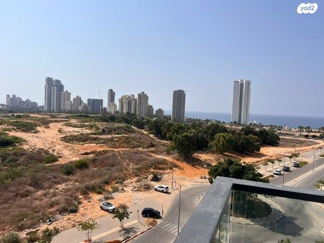 דירה, אמנון ליפקין שחק, נוף הטיילת, נתניה