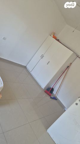 דירה, הגיבורים, העיר התחתית, ואדי סאליב, חיפה